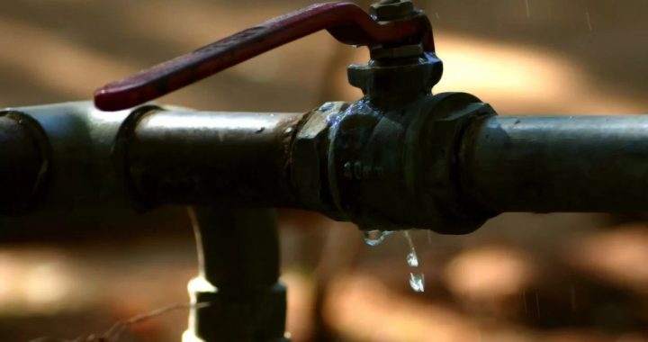 Cómo localizar fugas de agua